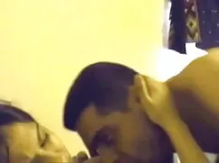 मंका दिखाते हैं सेक् ...