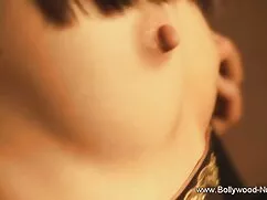 कास्टिंग - वह एक उग् ...