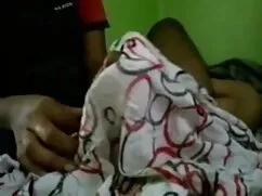 चंकी स्विम सूट चिक व ...