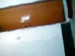 क्यों युवा लड़कों को ...