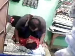 समलैंगिक लड़कियां हि ...