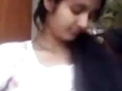 सिसी धूम्रपान करने ह ...