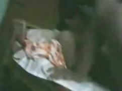 पजामा में प्यारा गोर ...