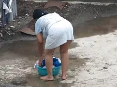 उमस भरी पत्नी पेनेलो ...