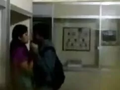 गोरा हंगरी की सुंदरत ...