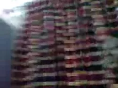 मालिश कमरे किशोर लड़ ...