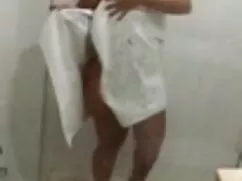 लवली किशोर फूहड़ उसक ...