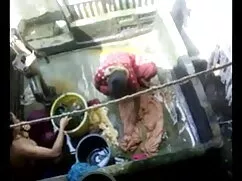 गर्मियों में एक फुल  ...