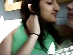 प्यारा गोरा महिला हा ...