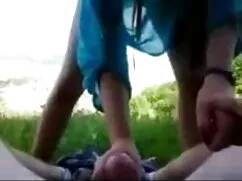 Upclose चित्रित नाखू ...