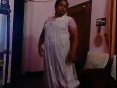 मिरर पर डिल्डो GUC स ...