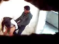 लेबिया ने चटपट कपड़े ...