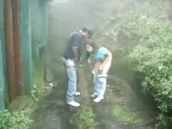 स्ट्रैपआन और फिस्टिं ...