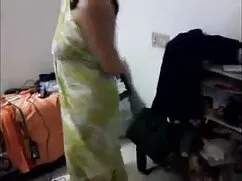 निक्की सिम्स नया साल ...