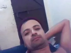 त्रिगुट में एशियाई फ ...