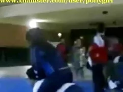 खूबसूरत श्यामला कब्र ...